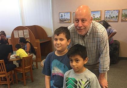 主管沙发 was the Guest Reader at the Arvin Library